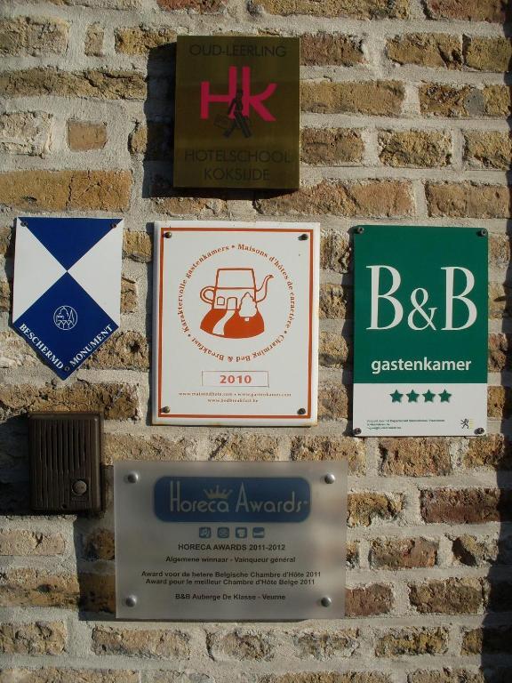 B&B Auberge De Klasse Veurne Buitenkant foto