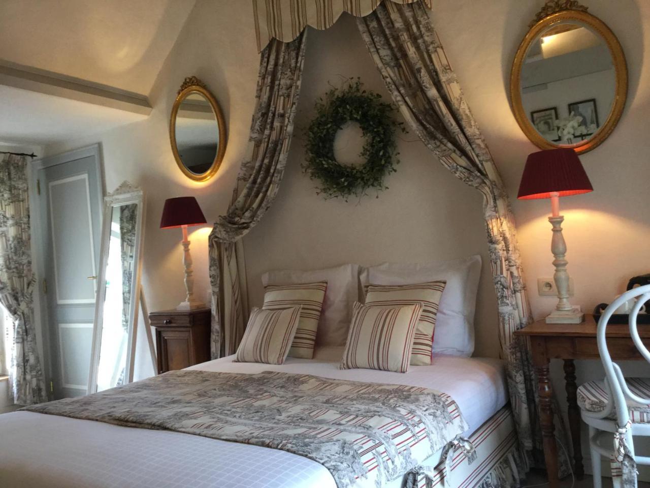 B&B Auberge De Klasse Veurne Buitenkant foto